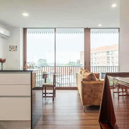 Liiiving In Matosinhos - Warm Vintage Apartman *